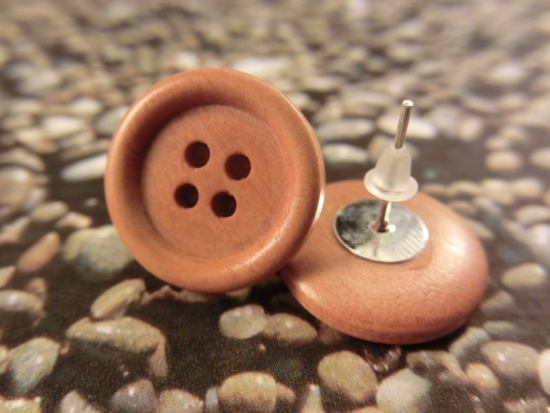 Preview: Schlichte braune Holzknopf Ohrstecker Natur Button